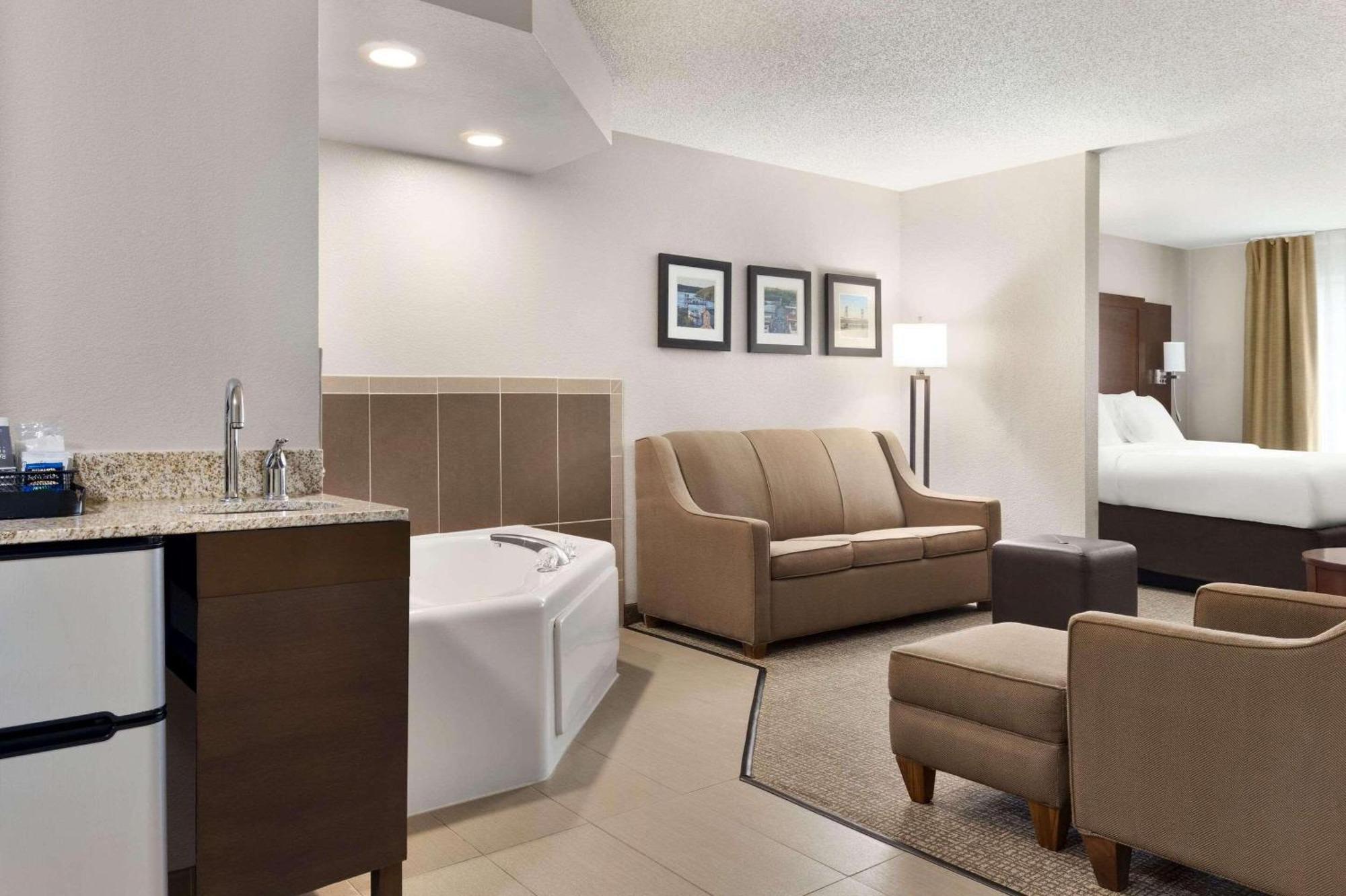 Hotel Country & By Radisson, Stillwater, Mn 3*
